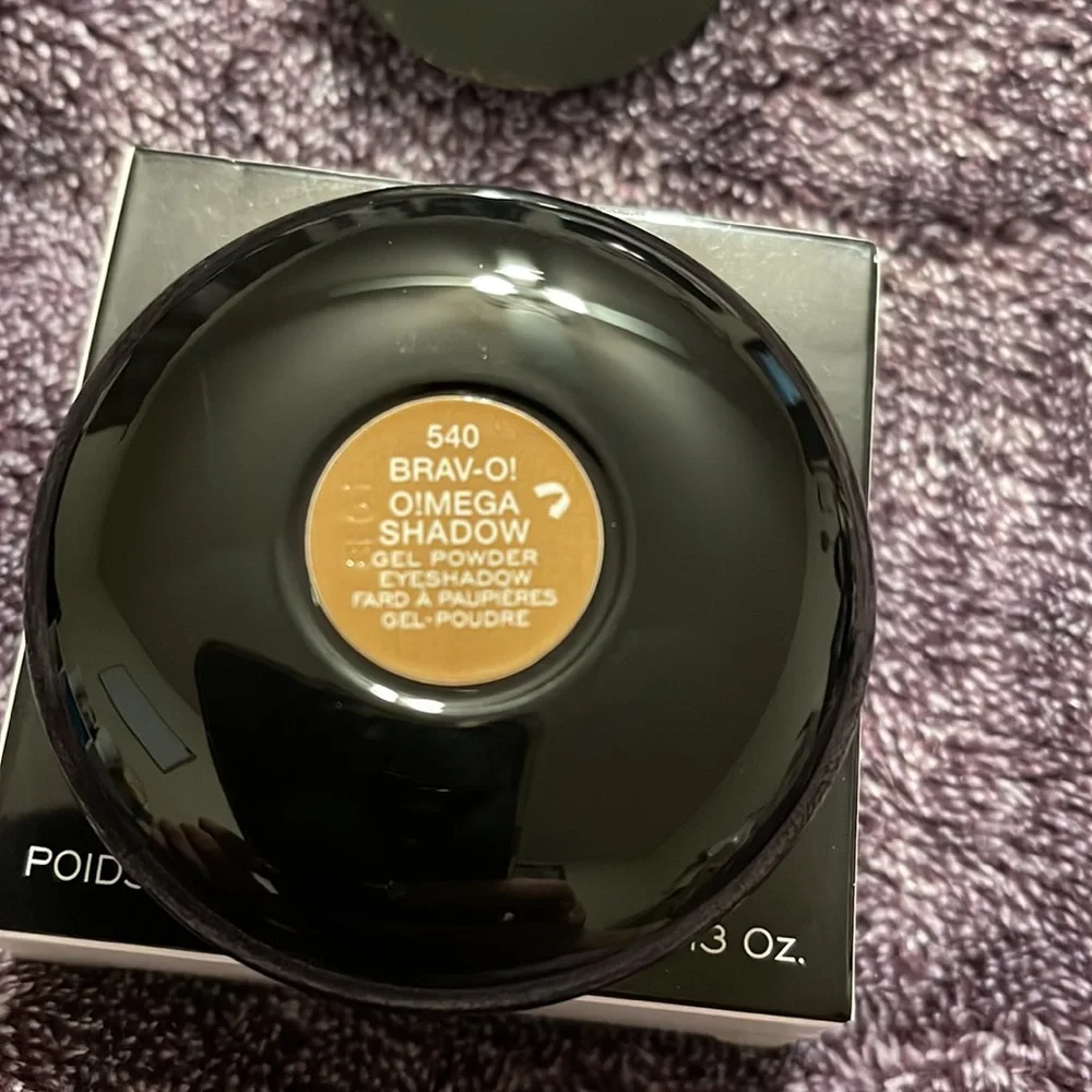 Marc Jacobs O!mega Gel Powder Eyeshadow
